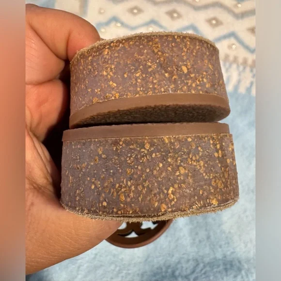 Tory Burch Tan Textured Surface - Picture 6 of 13